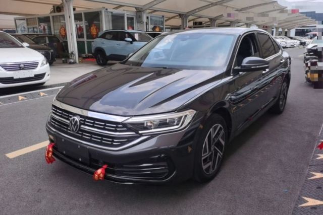 Ojetý Volkswagen Sagitar 2024 300TSI DSG Excellence Edition