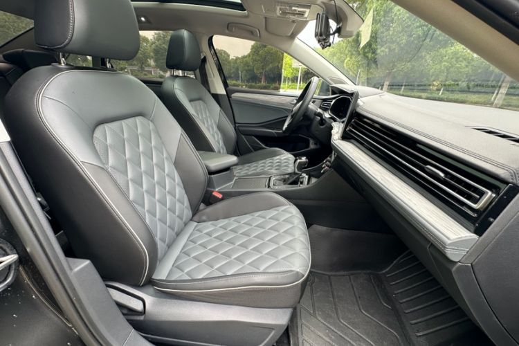 Used Volkswagen Sagitar 2024 300TSI DSG Excellence Edition Interior 11