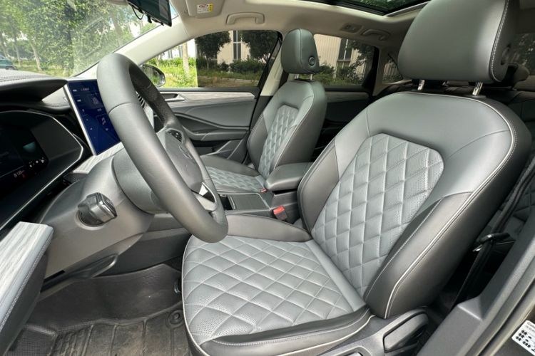 Used Volkswagen Sagitar 2024 300TSI DSG Excellence Edition Interior 4