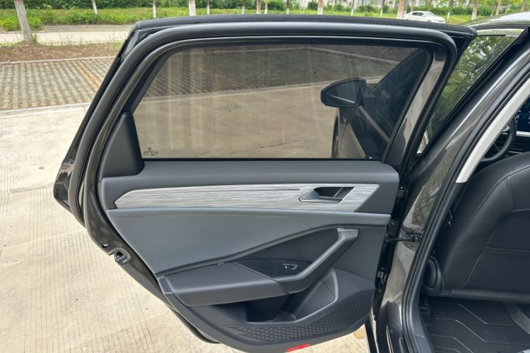 Used Volkswagen Sagitar 2024 300TSI DSG Excellence Edition Interior 5