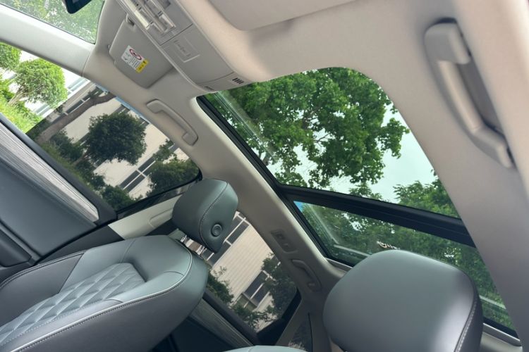 Used Volkswagen Sagitar 2024 300TSI DSG Excellence Edition Interior 7