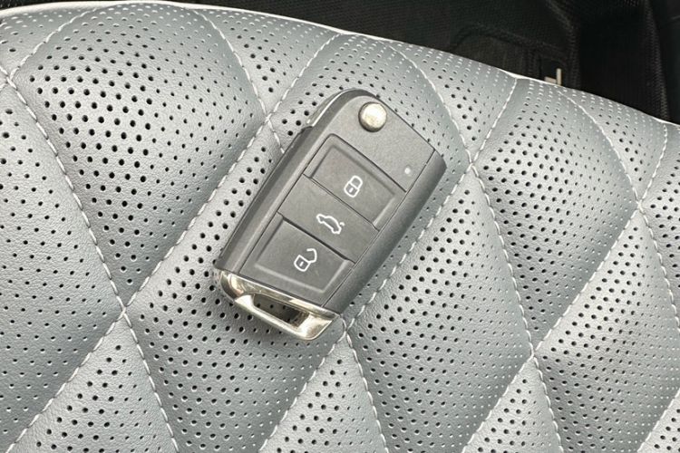 Used Volkswagen Sagitar 2024 300TSI DSG Excellence Edition Interior 9