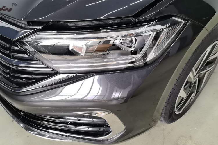 Used Volkswagen Sagitar 2024 300TSI DSG Excellence Edition Left Front Headlight