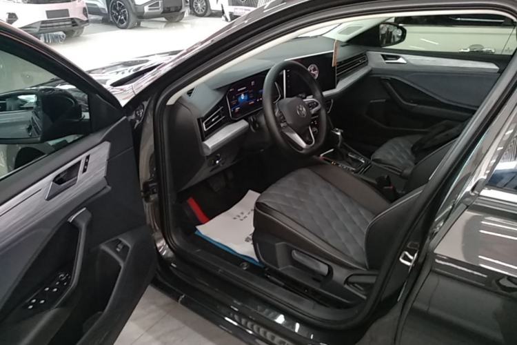 Used Volkswagen Sagitar 2024 300TSI DSG Excellence Edition Left Front Seat