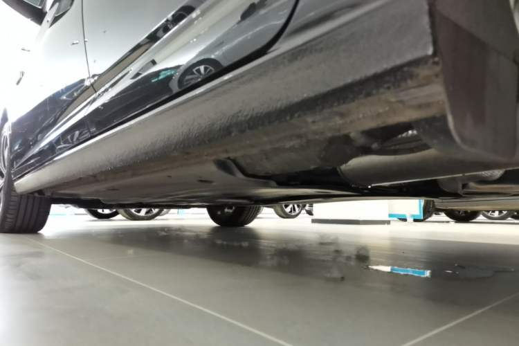 Used Volkswagen Sagitar 2024 300TSI DSG Excellence Edition Left Side Sill