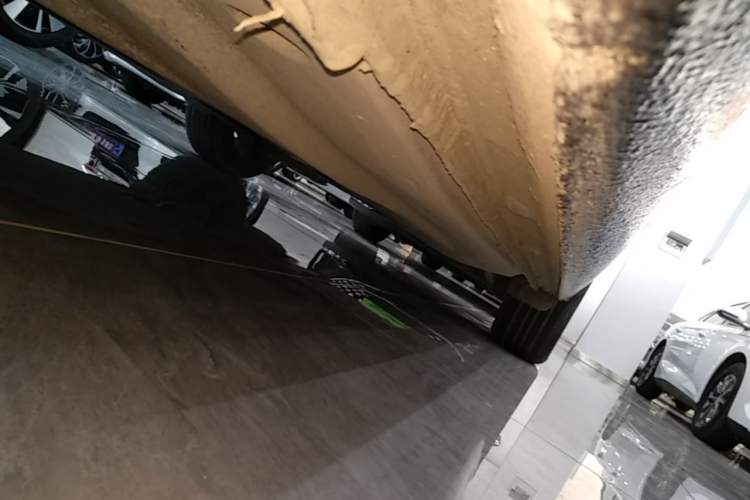 Used Volkswagen Sagitar 2024 300TSI DSG Excellence Edition Left Side Sill