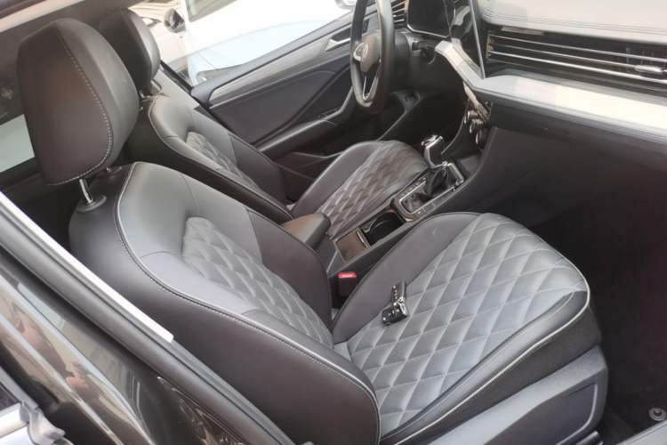 Used Volkswagen Sagitar 2024 300TSI DSG Excellence Edition Right Front Seat