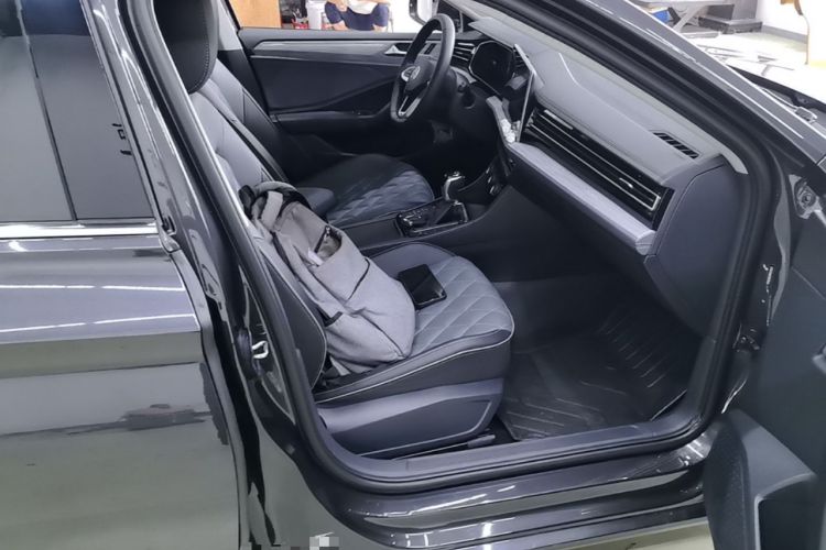 Used Volkswagen Sagitar 2024 300TSI DSG Excellence Edition Right Front Seat