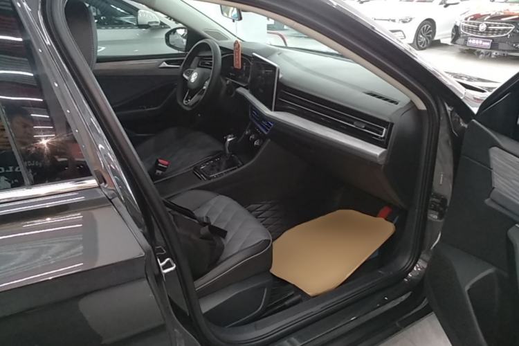 Used Volkswagen Sagitar 2024 300TSI DSG Excellence Edition Right Front Seat