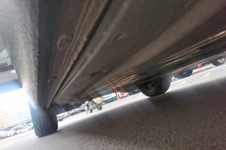Used Volkswagen Sagitar 2024 300TSI DSG Excellence Edition Right Side Sill