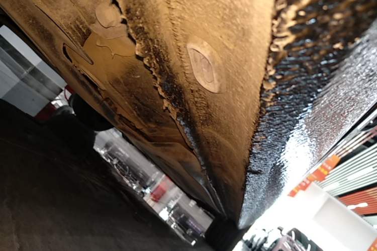 Used Volkswagen Sagitar 2024 300TSI DSG Excellence Edition Right Side Sill