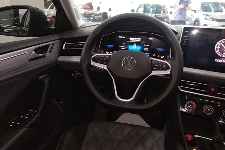 Used Volkswagen Sagitar 2024 300TSI DSG Excellence Edition Steering Wheel