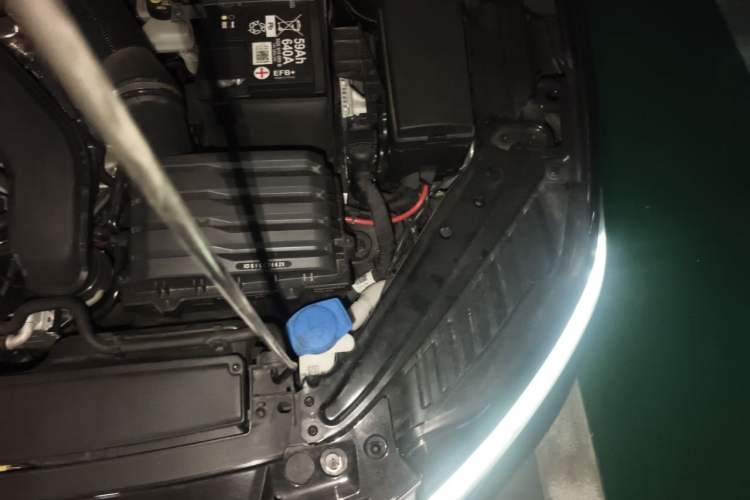 Used Volkswagen Sagitar 2024 300TSI DSG Excellence Edition Engine Bay Left