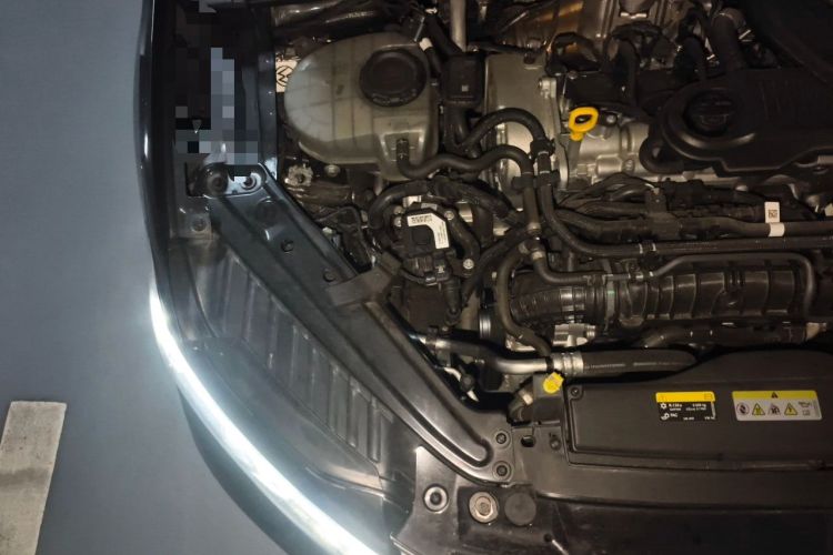 Used Volkswagen Sagitar 2024 300TSI DSG Excellence Edition Engine Bay Right