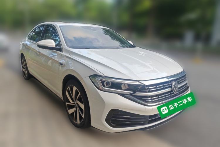 Used Volkswagen Sagitar 2024 300TSI DSG Excellence Edition Front Right 45 Deg