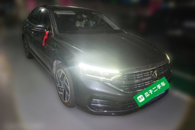 Used Volkswagen Sagitar 2024 300TSI DSG Excellence Edition Front Right 45 Deg