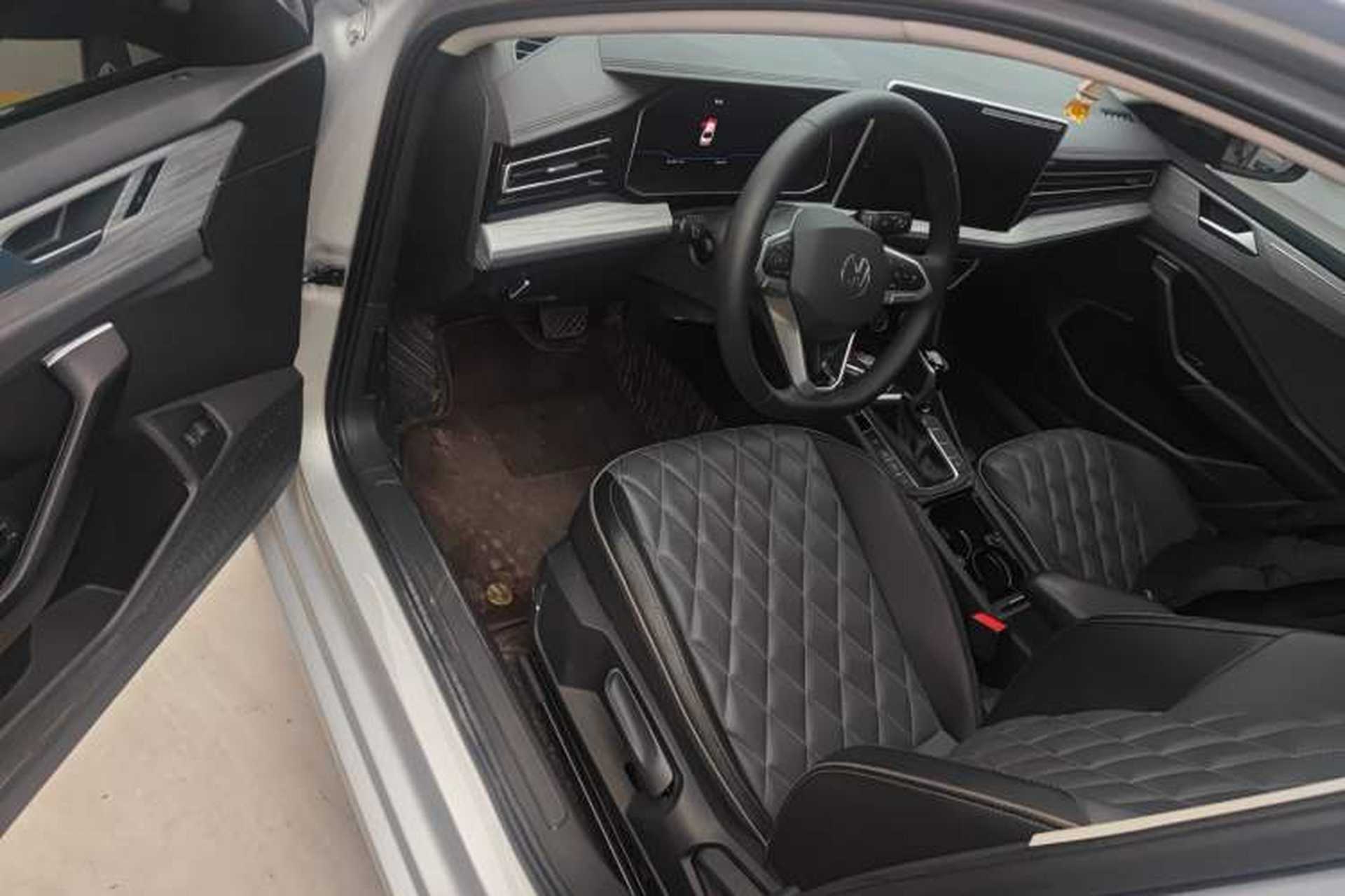 Used Volkswagen Sagitar 2024 300TSI DSG Excellence Edition Driver Seat