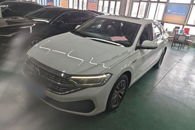 Ojetý Volkswagen Sagitar 2024 200TSI DSG Flyover Edition