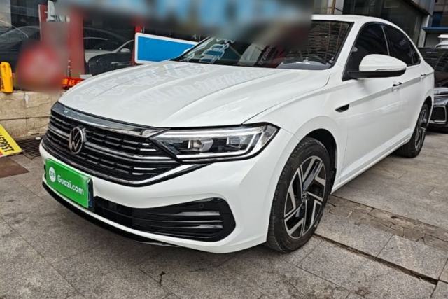 Volkswagen Sagitar 2024 300TSI DSG Excellence Edition مستعملة