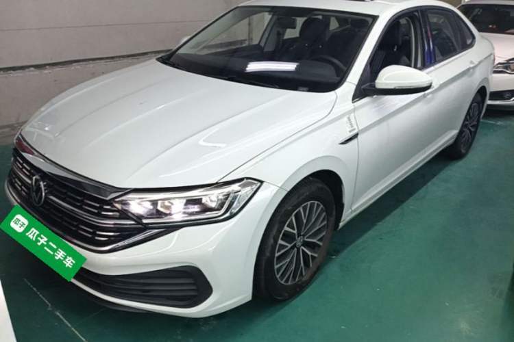 Used Volkswagen Sagitar 2024 200TSI DSG Flyover Edition Guazi used car, China used car export, Used car for sale, Used  cars, Cheapest cars for sale