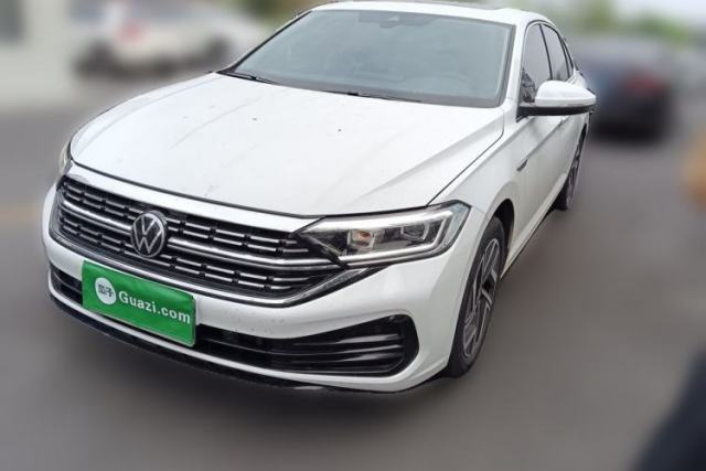 Używany Volkswagen Sagitar 2024 300TSI DSG Excellence Edition