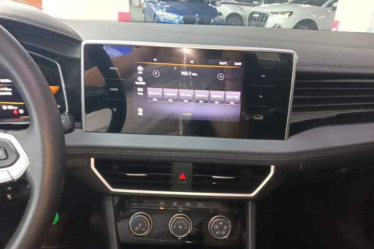 Used Volkswagen Sagitar 2024 200TSI DSG Flyover Edition Audio And AC Panel