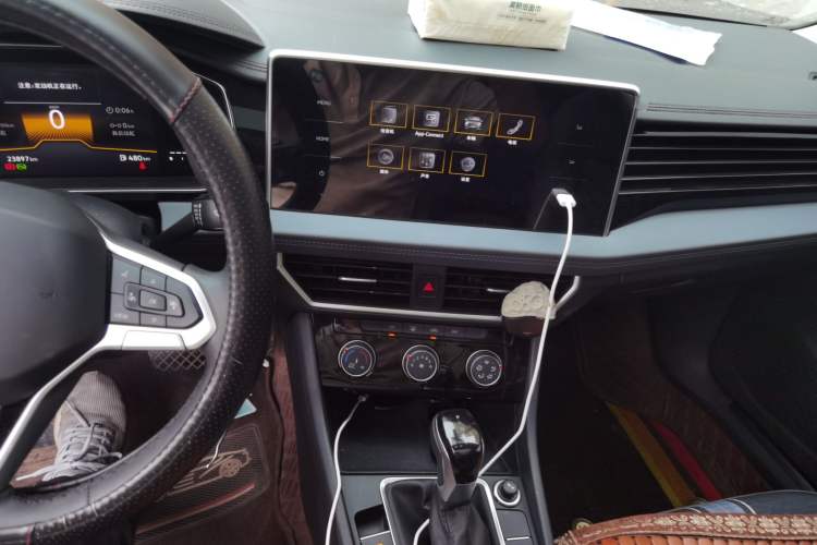 Used Volkswagen Sagitar 2024 200TSI DSG Flyover Edition Audio And AC Panel