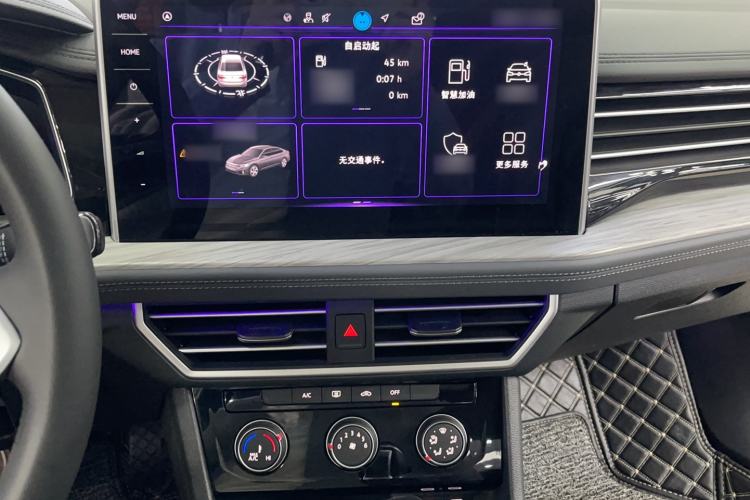 Used Volkswagen Sagitar 2024 300TSI DSG Excellence Edition Audio And AC Panel