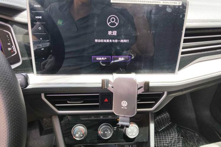 Used Volkswagen Sagitar 2024 300TSI DSG Excellence Edition Audio And AC Panel