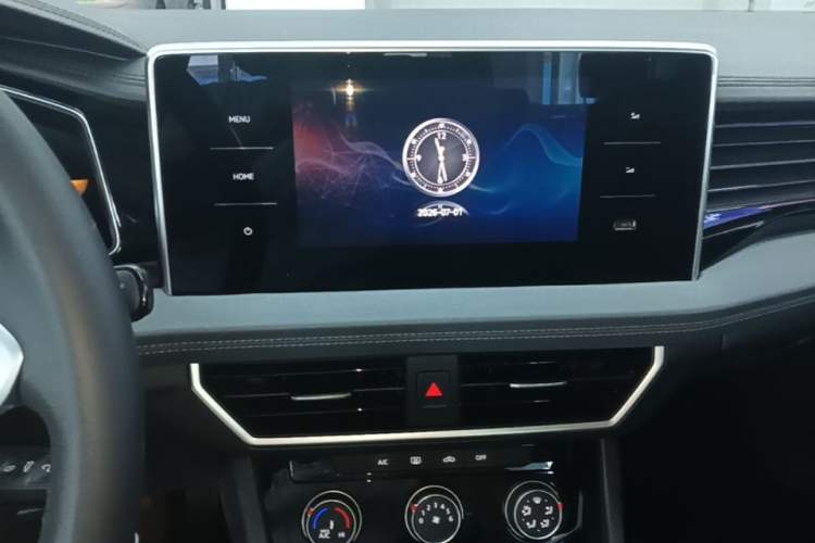 Used Volkswagen Sagitar 2024 200TSI DSG Flyover Edition Audio And AC Panel