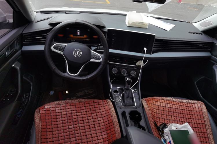 Used Volkswagen Sagitar 2024 200TSI DSG Flyover Edition Center Console