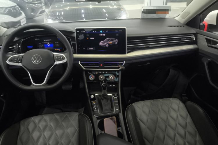 Used Volkswagen Sagitar 2024 300TSI DSG Excellence Edition Center Console