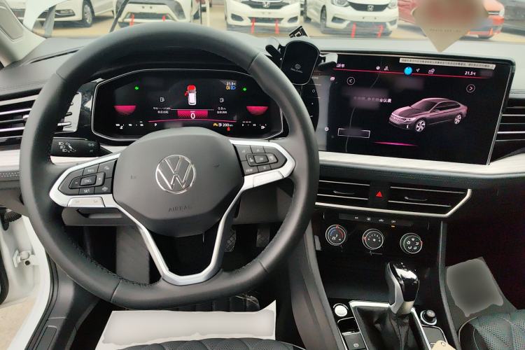 Used Volkswagen Sagitar 2024 300TSI DSG Excellence Edition Center Console