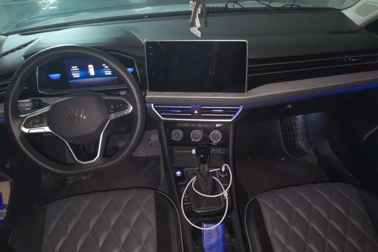 Used Volkswagen Sagitar 2024 300TSI DSG Excellence Edition Center Console