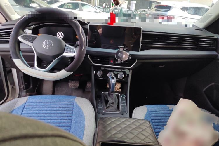 Used Volkswagen Sagitar 2024 200TSI DSG Flyover Edition Center Console