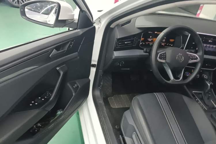 Used Volkswagen Sagitar 2024 200TSI DSG Flyover Edition Driver Seat