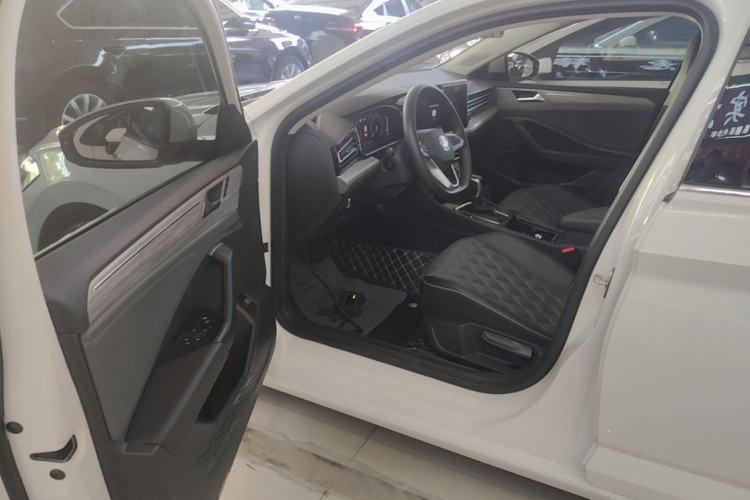 Used Volkswagen Sagitar 2024 300TSI DSG Excellence Edition Driver Seat