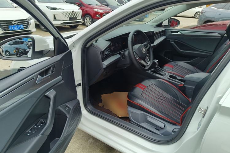 Used Volkswagen Sagitar 2024 200TSI DSG Flyover Edition Driver Seat