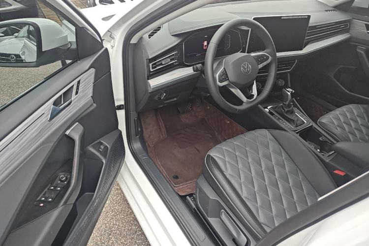 Used Volkswagen Sagitar 2024 300TSI DSG Excellence Edition Driver Seat