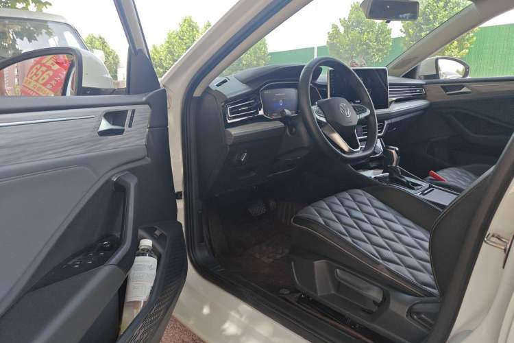 Used Volkswagen Sagitar 2024 300TSI DSG Excellence Edition Driver Seat