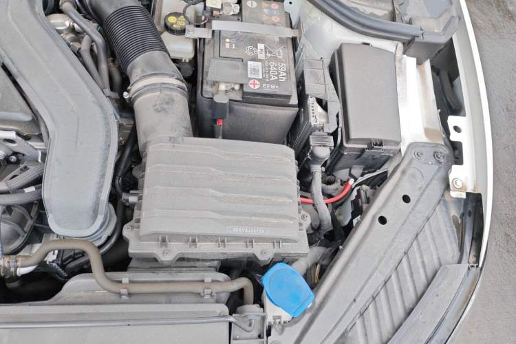 Used Volkswagen Sagitar 2024 300TSI DSG Excellence Edition Engine Bay Left