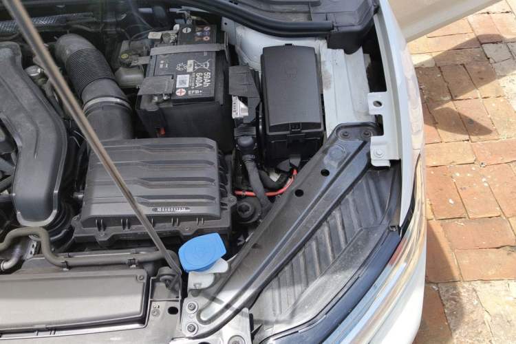 Used Volkswagen Sagitar 2024 300TSI DSG Excellence Edition Engine Bay Left