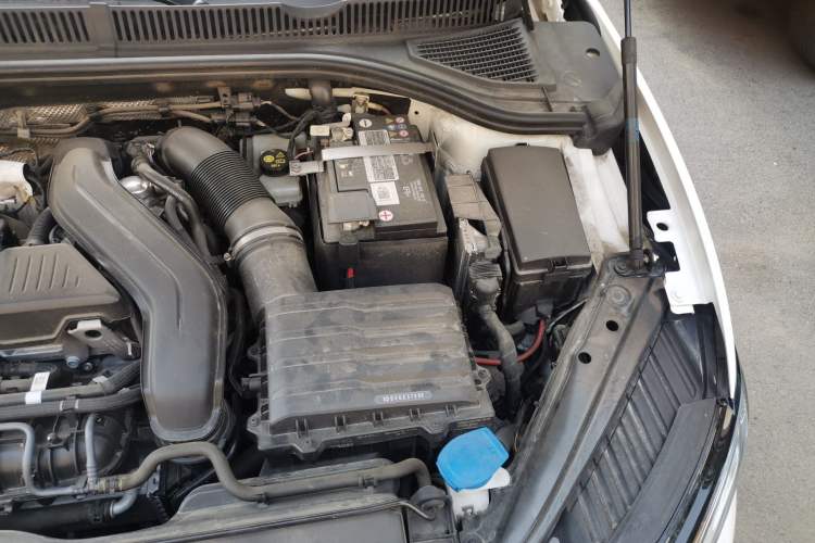 Used Volkswagen Sagitar 2024 300TSI DSG Excellence Edition Engine Bay Left