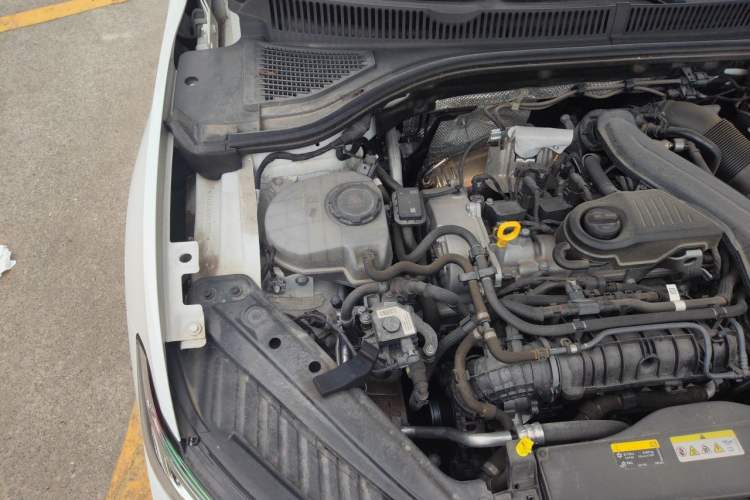 Used Volkswagen Sagitar 2024 300TSI DSG Excellence Edition Engine Bay Right