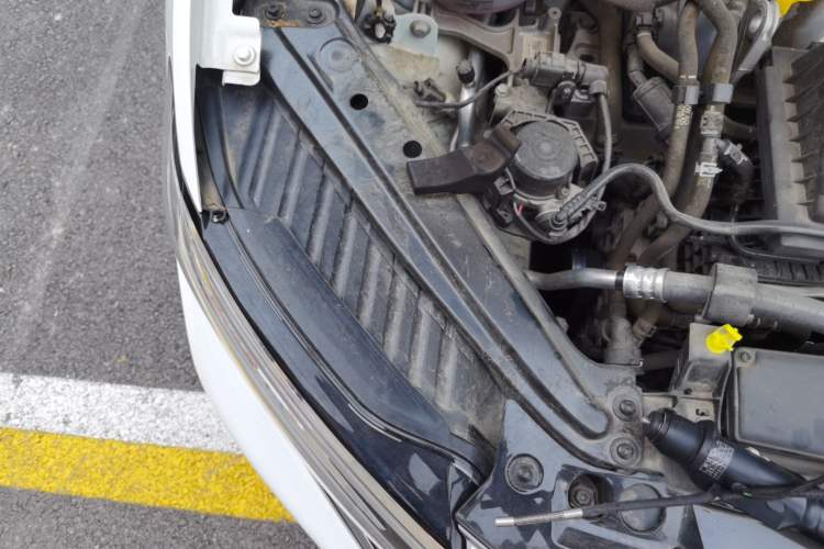 Used Volkswagen Sagitar 2024 200TSI DSG Flyover Edition Engine Bay Right