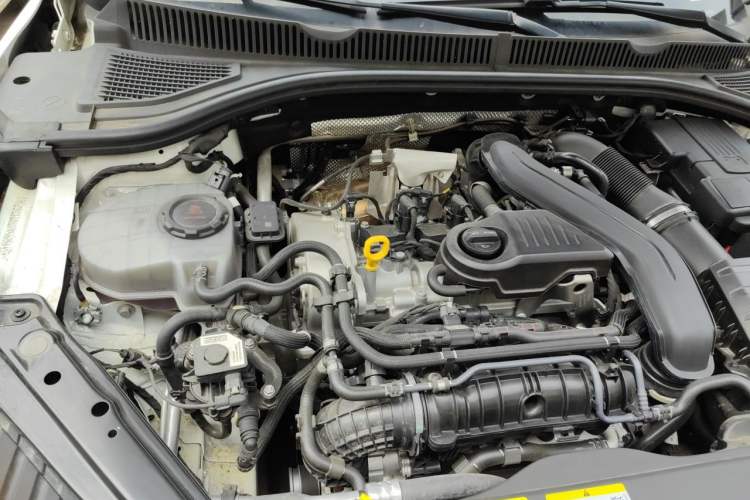 Used Volkswagen Sagitar 2024 300TSI DSG Excellence Edition Engine Bay Right