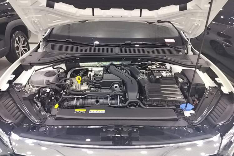 Used Volkswagen Sagitar 2024 300TSI DSG Excellence Edition Engine Bay