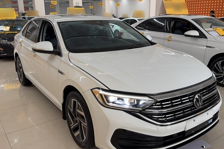 Used Volkswagen Sagitar 2024 300TSI DSG Excellence Edition Exterior 3