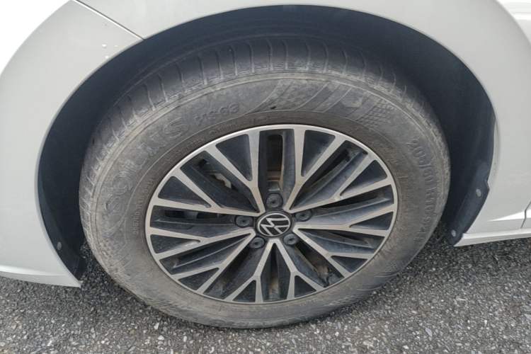 Used Volkswagen Sagitar 2024 200TSI DSG Flyover Edition Exterior 4