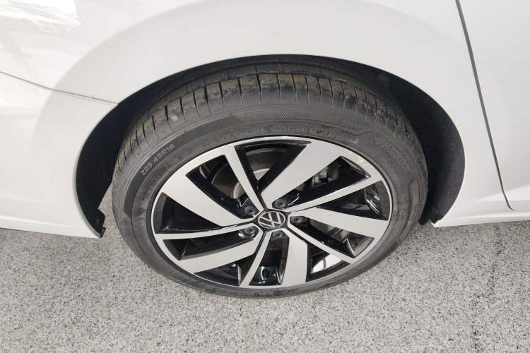 Used Volkswagen Sagitar 2024 300TSI DSG Excellence Edition Exterior 5